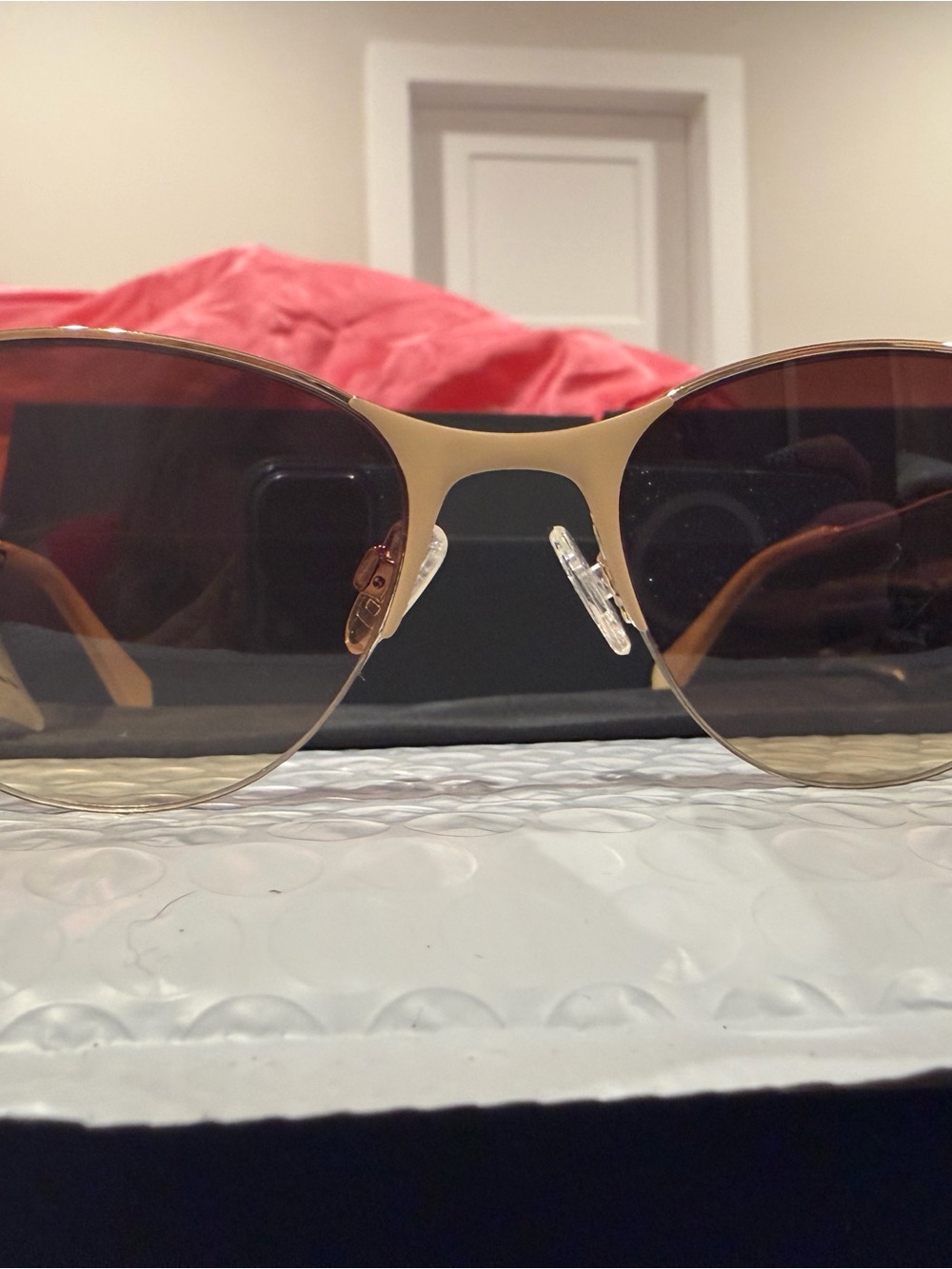 Beige Frame Sunglasses with Brown Gradient Lenses